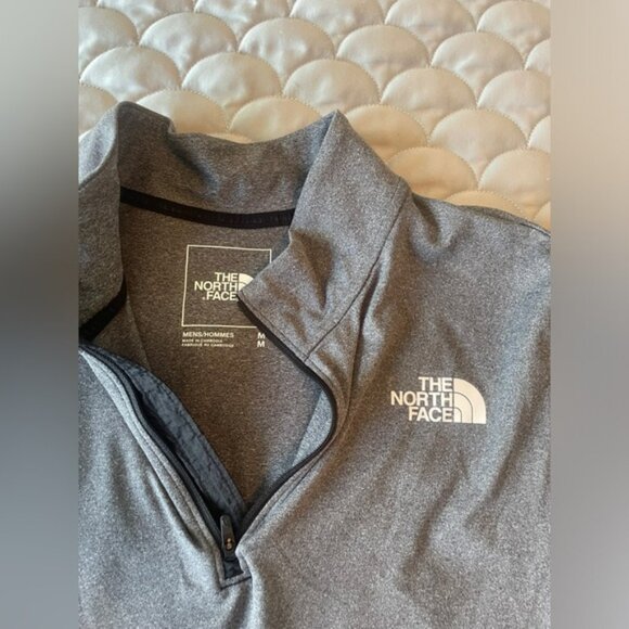 The North Face men’s size medium quarter zip quick dry pullover - Picture 2 of 3